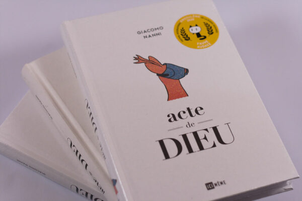 photo pile livre acte de dieu